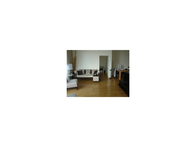 Building Photo - 1750 N Bayshore Dr