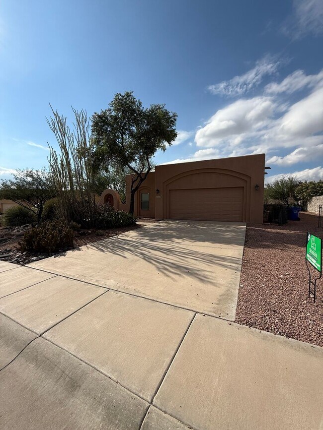Foto del edificio - Beautiful 3 Bedroom Home! Available Now!
