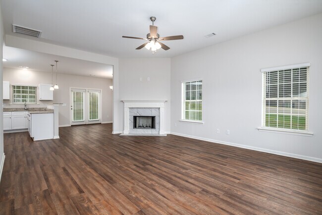 Building Photo - 246 Brownstone Loop