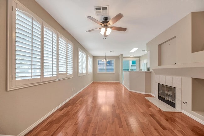 Foto del edificio - 11865 Spruce Run Dr