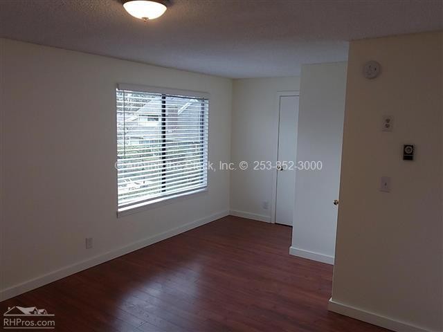 Building Photo - 2440 140th Ave NE
