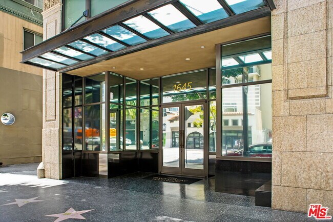 Foto del edificio - 1645 Vine St