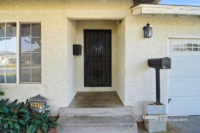 Building Photo - 15515 Harvest Ave