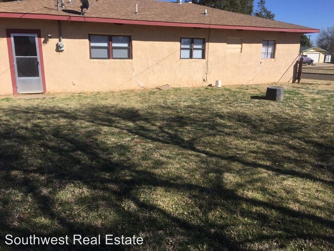 Foto del edificio - 305 W Manana Blvd