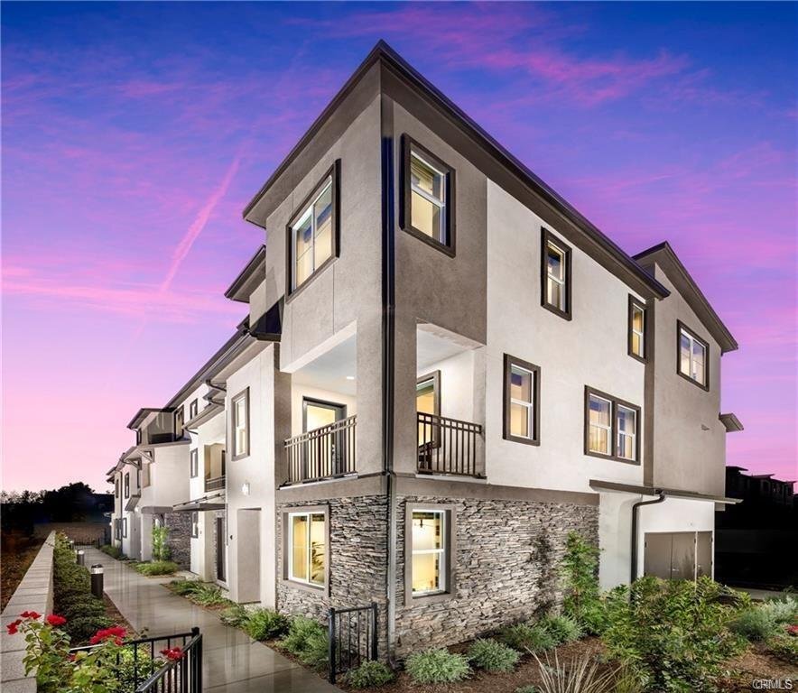Foto del edificio - 11747 Florence Avenue Apt #4, Santa Fe Spr...