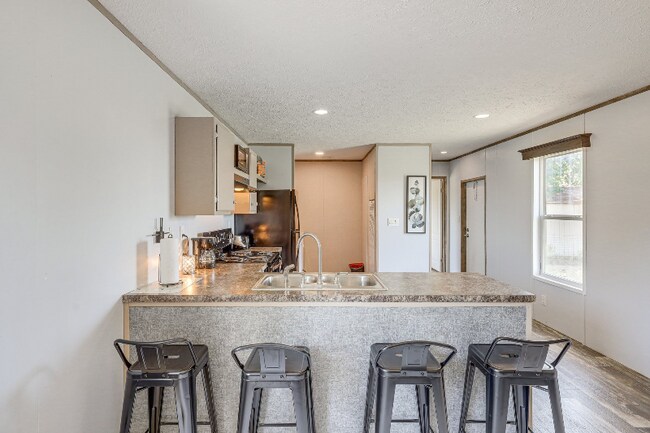 Foto del edificio - 930 County Rd 3390