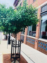 Building Photo - 322 N Henry St