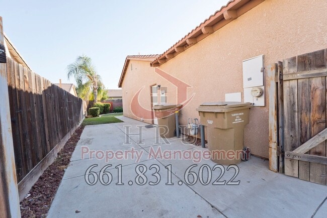 Building Photo - Ready to move in -4 bed+-2bath