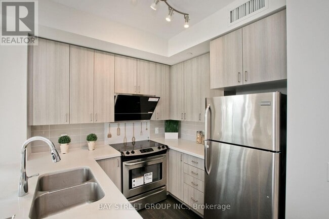 Photo du bâtiment - 540 Bur Oak Ave