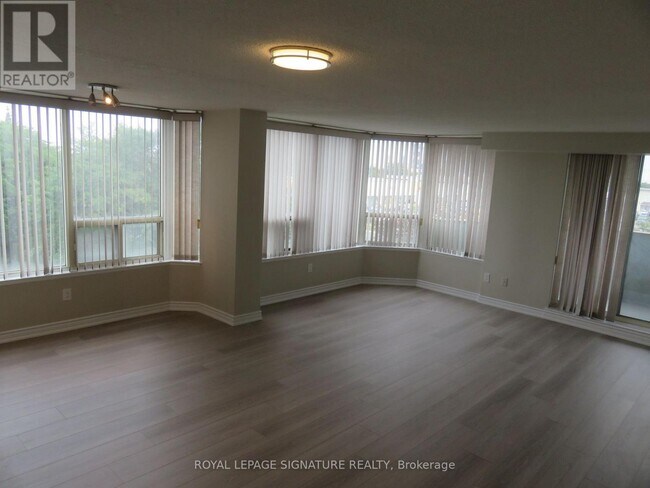 Building Photo - 700 Constellation Dr