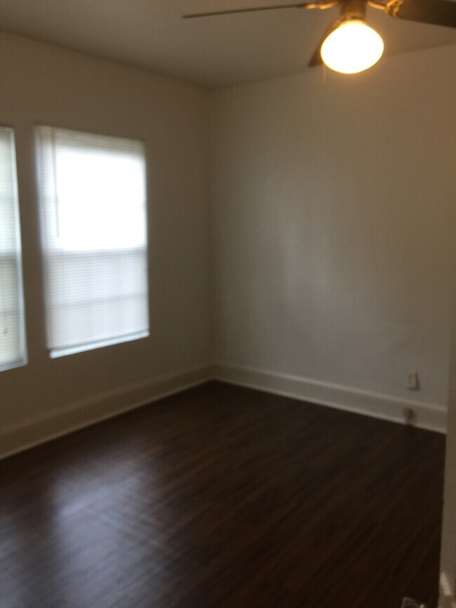 Foto del edificio - Charming 1 bedroom apartment downtown