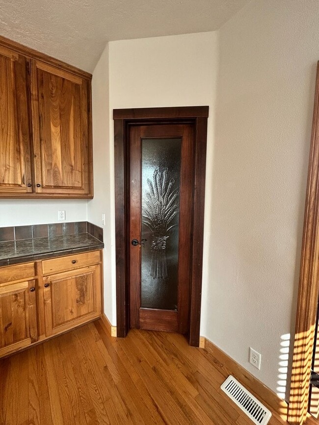 Building Photo - 3 Bed, 2 Bath Home on 5 Acres – Florence, ...