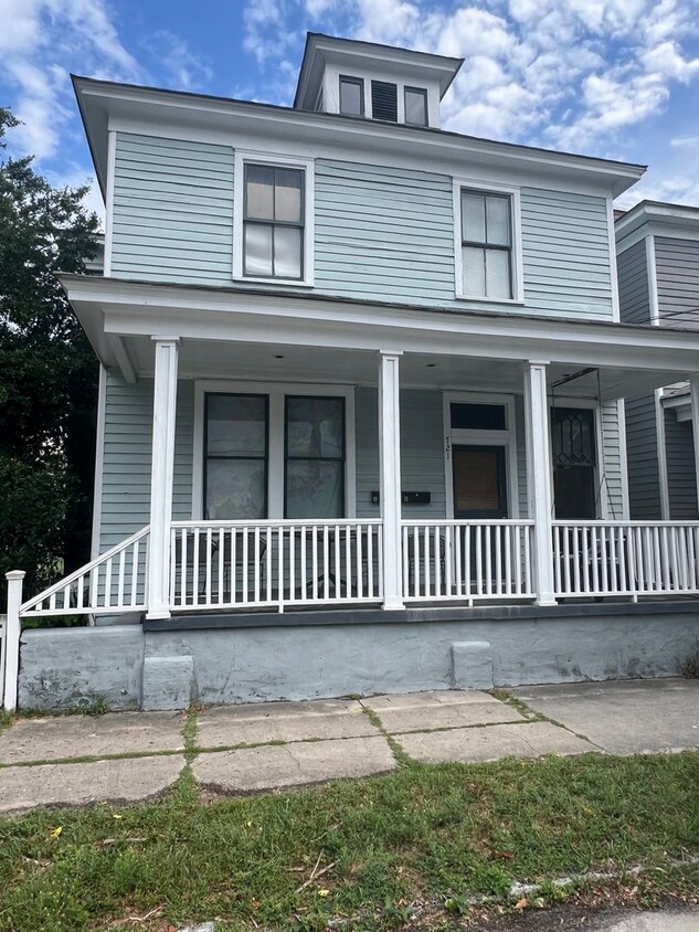 Primary Photo - 721 Chestnut St