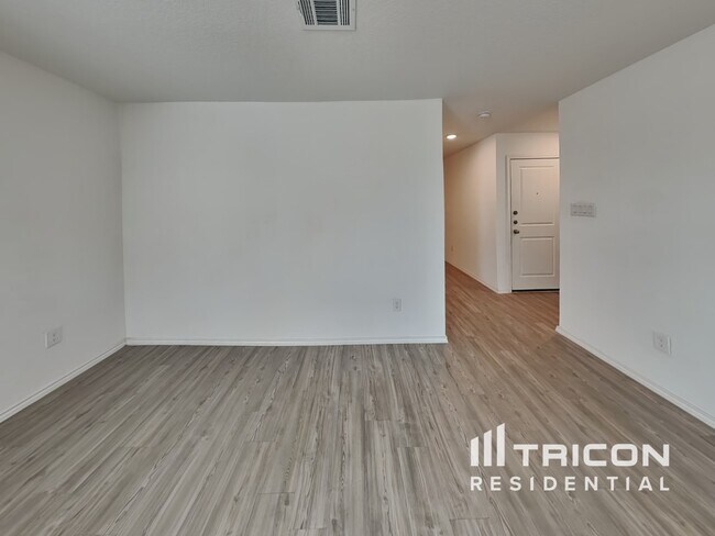 Building Photo - 2724 La Mundial Street Seguin TX
