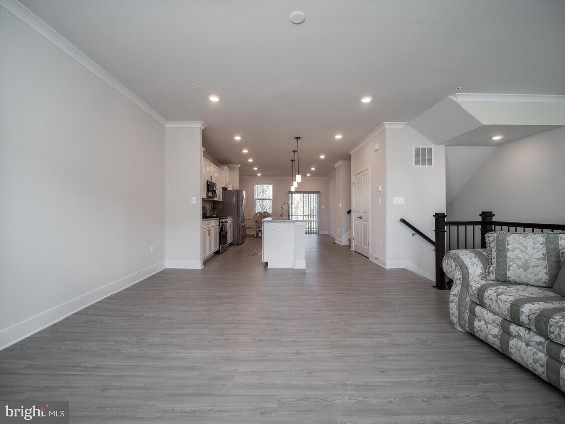 807 Teacher MItchell Rd, Glen Burnie, MD 21060 Townhome Rentals in