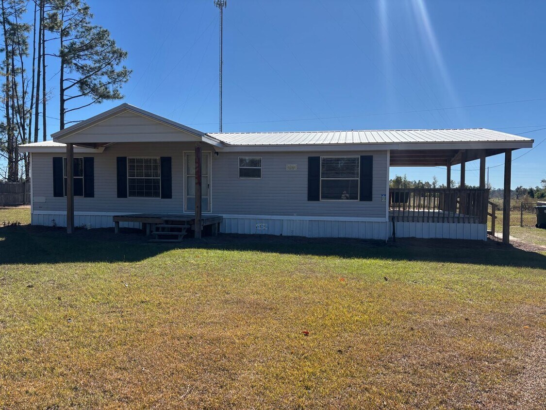 Foto principal - 3 bedroom in Echols County