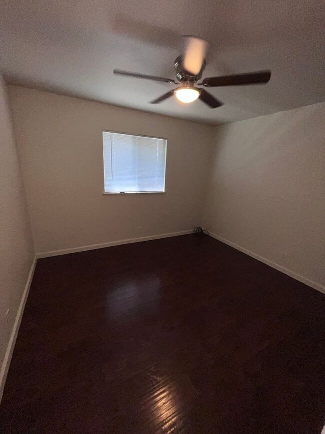 Building Photo - NICE UPDATED HOME IN ELK GROVE!!