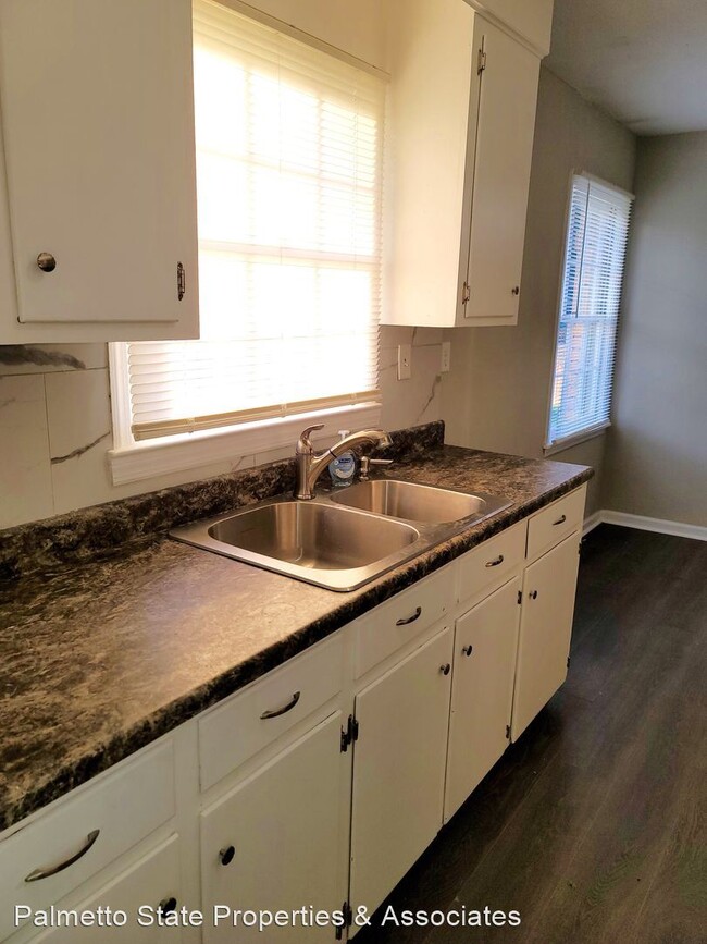 Building Photo - 3 br, 1.5 bath House - 115 Blossom Street