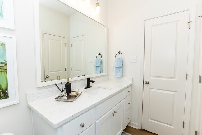 BPP - Magnolia Model Home-Web-0011 (3).jpg - Sweetwater Point Cottages
