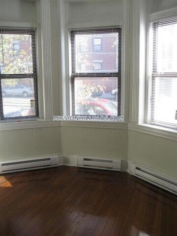 Building Photo - 887 Huntington Ave