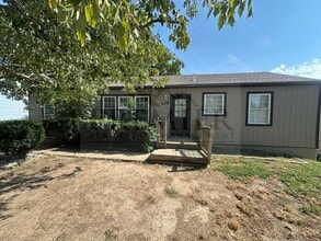 Building Photo - 613 N Sunset Dr