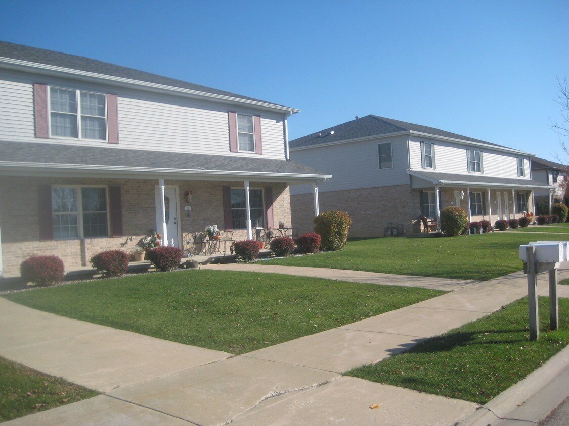 11041100 Beauchamp Ave, Manteno, IL 60950 Townhomes for Rent Manteno