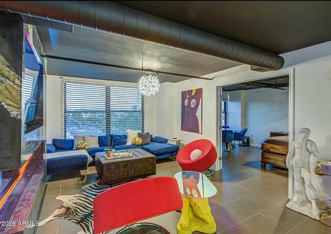 Foto del edificio - 535 W Thomas Rd