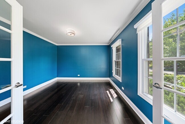 Building Photo - 1095 Pomona Ct