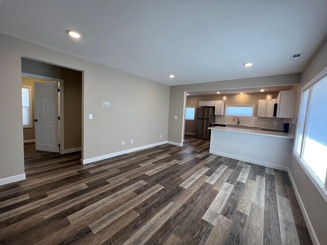 Foto del edificio - 109 E Fremont Ave