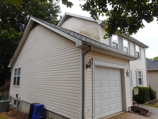 Building Photo - 504 Lighthouse Ct