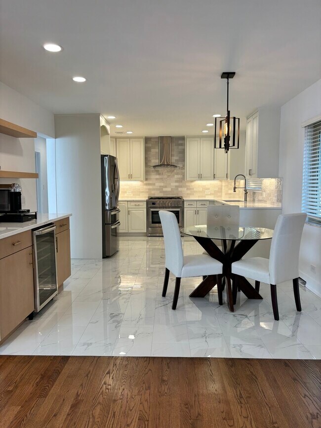 Foto del edificio - 3350 W Columbia Ave