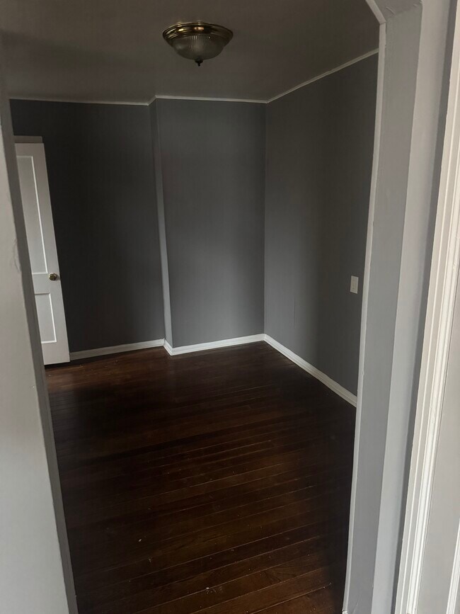 Foto del edificio - 4036 Homelawn Ave