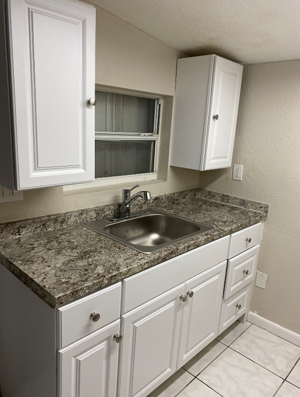 Building Photo - 1219 S 10th St