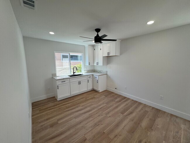 Foto del edificio - 4107 Shirley Ave