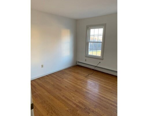 Foto del edificio - 76 Pommogussett Rd