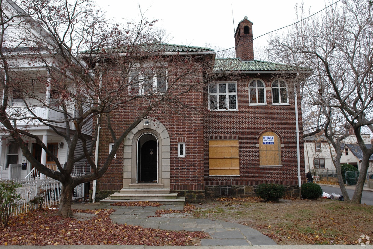 252 10th Ave, Mount Vernon, NY 10550 Apartments in Mount Vernon, NY