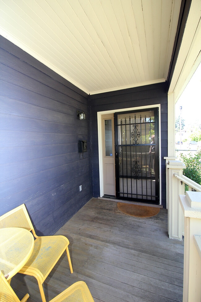 Building Photo - 5401 NE 15th Ave