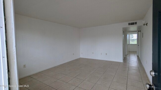 Foto del edificio - 2170 Knox McRae Dr