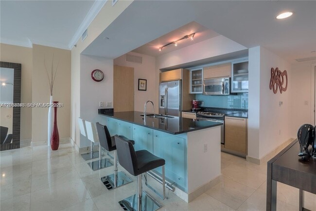 Foto del edificio - 950 Brickell Bay Dr