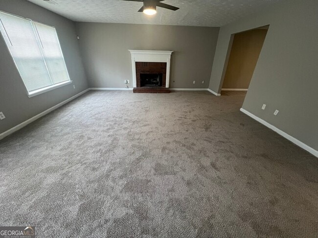Building Photo - 70 Princeton Way