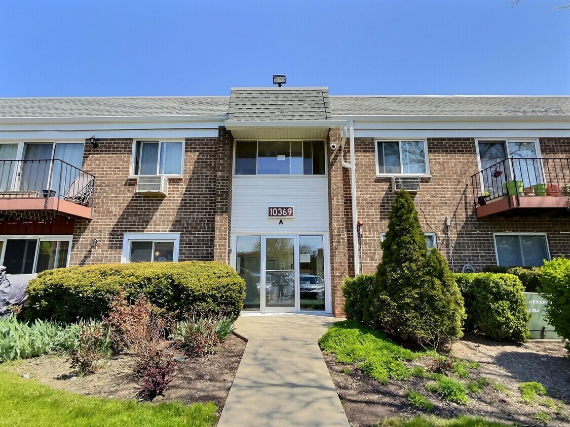 10369 Dearlove Rd Unit 1H, Glenview, IL 60025 Condo for Rent in
