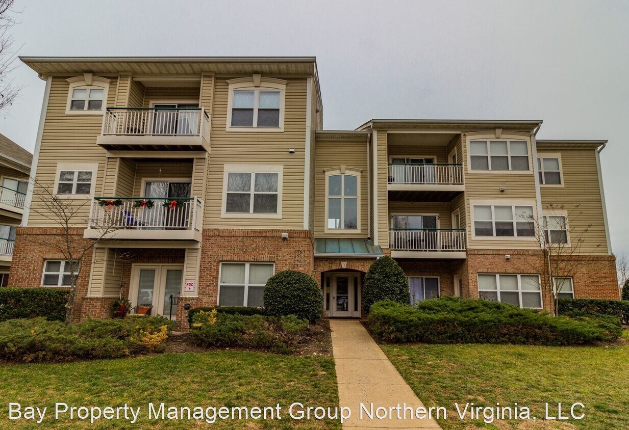 Primary Photo - 2 br, 2 bath House - 6569 GRANGE LANE, #403