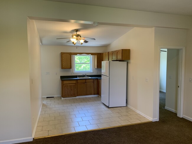 Building Photo - 428 Wygant Rd