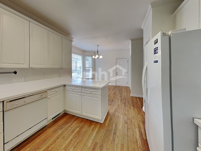 Foto del edificio - 1555 Brentwood Dr