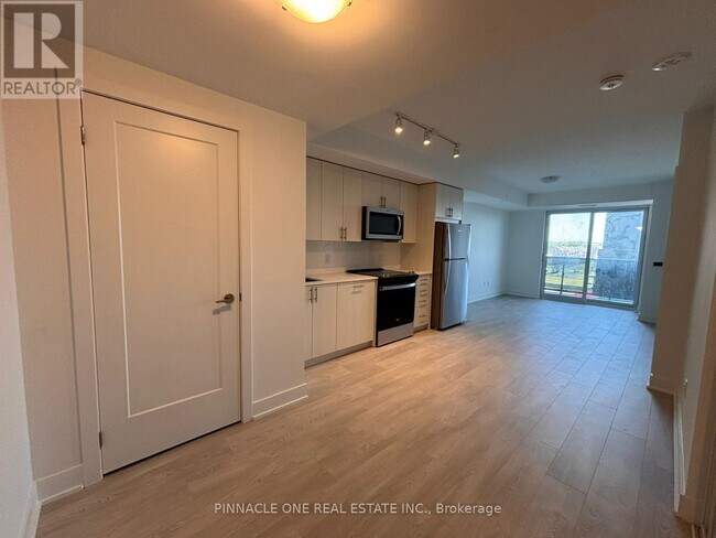 Photo du bâtiment - 2545 Simcoe St N