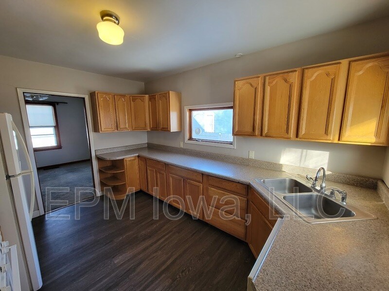 Foto principal - 1812 Logan Ave