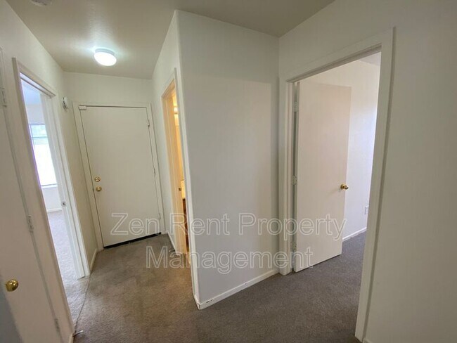 Building Photo - 24151 N High Dunes Dr