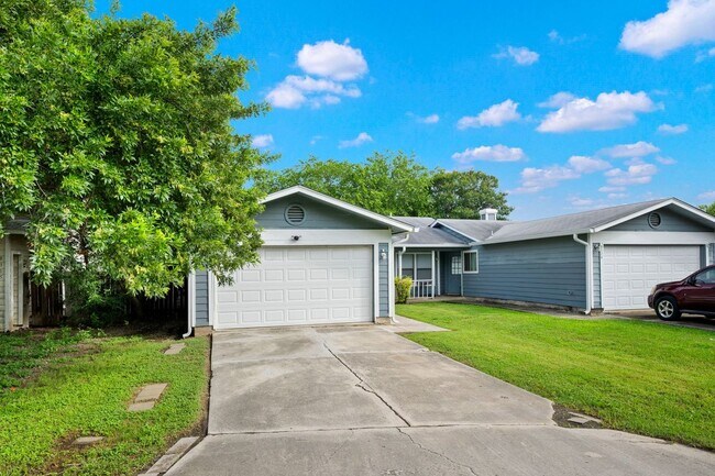 Foto del edificio - 8317 Forest Ridge Dr