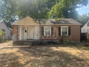 Building Photo - 1445 Luverne St