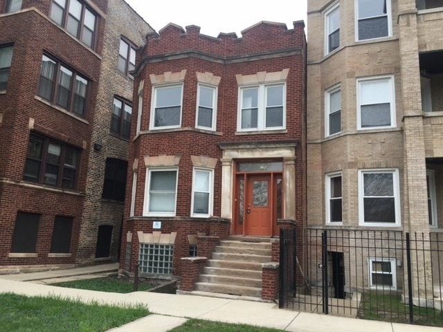 Foto principal - 6150 S University Ave
